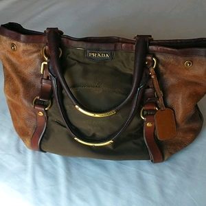 Authentic Distressed leather Prada tope bag